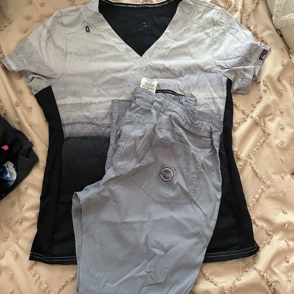Koi scrub set